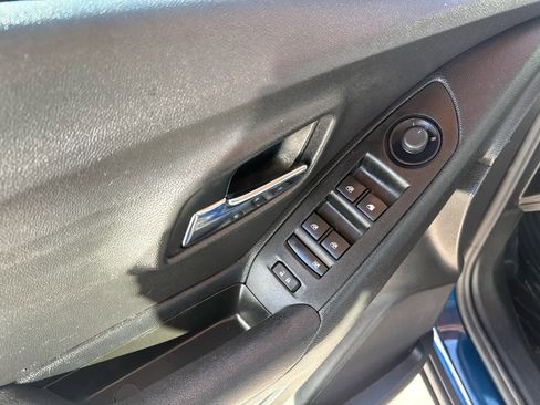 Used 2020 Chevrolet Trax LT w/ Driver Confidence Package image 11