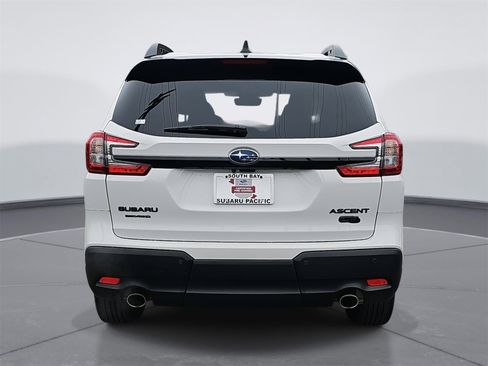 Used 2024 Subaru Ascent Onyx Edition image 4