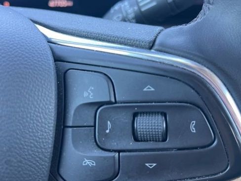 Used 2024 Buick Encore GX Sport Touring image 13