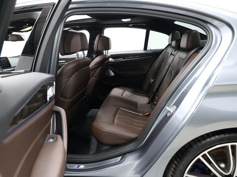 Used 2018 BMW M550i xDrive image 48