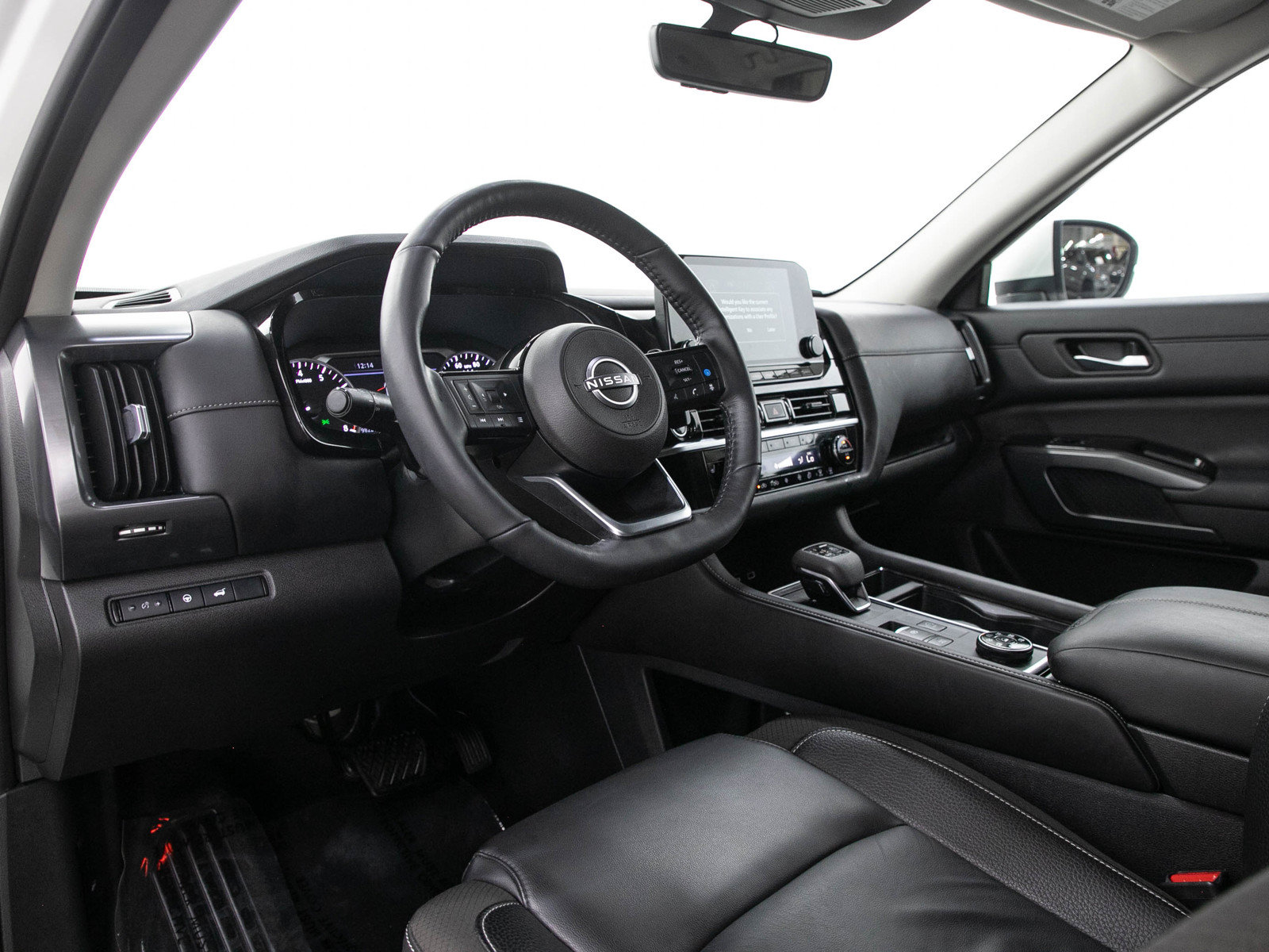 Used 2024 Nissan Pathfinder SL AWD/4WD image 25