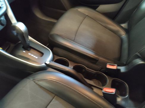 Used 2020 Chevrolet Trax LT w/ LT Convenience Package FWD image 26