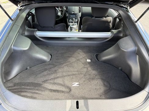Used 2020 Nissan 370Z Coupe RWD image 13
