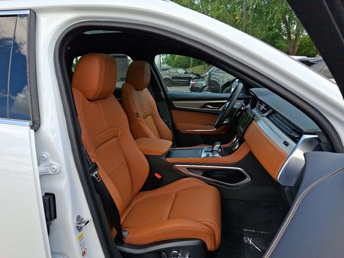 New 2026 Jaguar F-PACE R-Dynamic S image 3