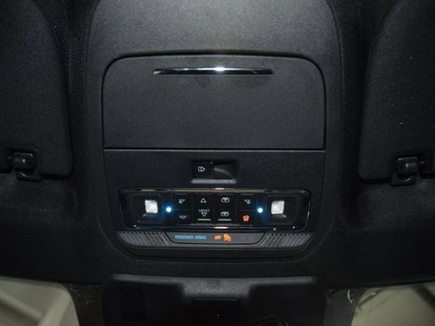 Used 2022 Ford F150 Lariat w/ Equipment Group 502A High image 48