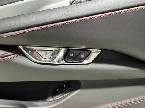 Used 2022 Chevrolet Corvette Stingray Premium Conv w/ Z51 Performance Package RWD image 12