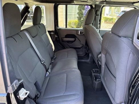 Used 2023 Jeep Wrangler Sport S image 17