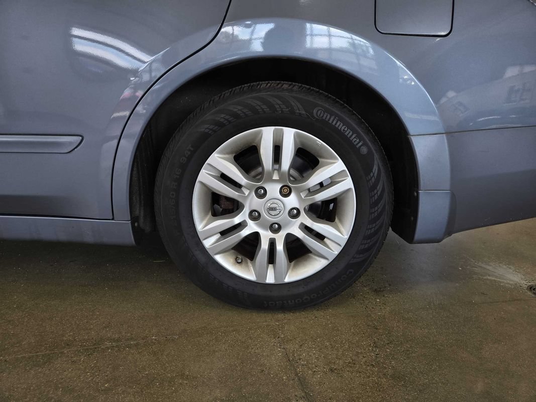 Used 2010 Nissan Altima 2.5 S w/ Convenience Plus Pkg FWD image 31
