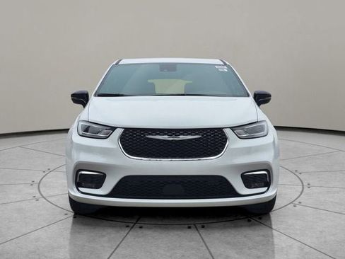 New 2026 Chrysler Pacifica Select image 15