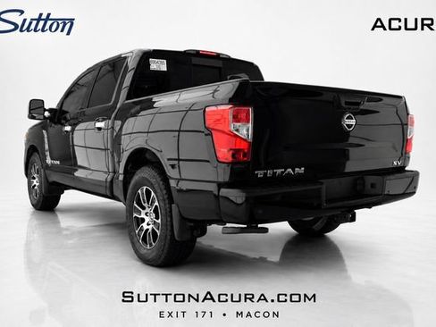 Used 2020 Nissan Titan SV w/ SV Convenience Package RWD image 2