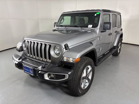 Used 2021 Jeep Wrangler Unlimited Sahara AWD/4WD image 4