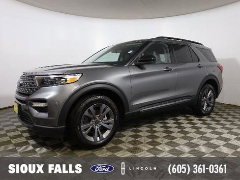 Certified 2023 Ford Explorer XLT w/ Equipment Group 202A AWD/4WD image 1