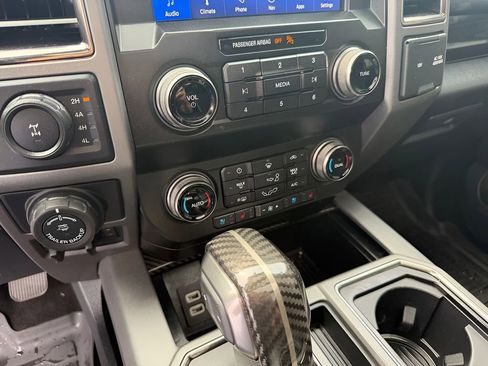 Used 2019 Ford F150 Raptor w/ Equipment Group 802A Luxury image 27