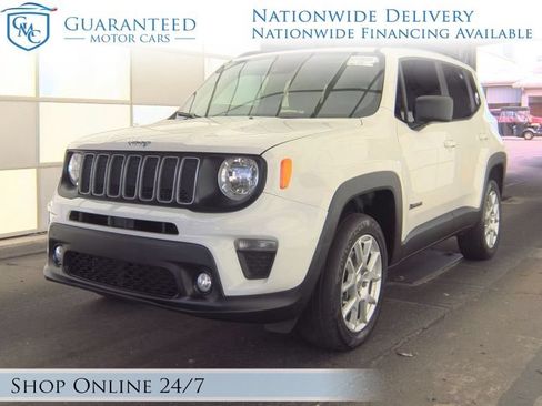 Used 2023 Jeep Renegade Latitude w/ Sun & Fun Group AWD/4WD image 1