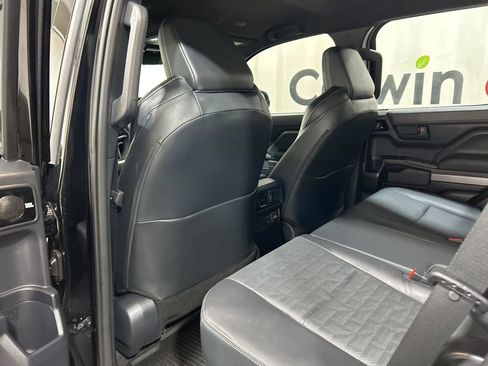 Used 2025 Toyota 4Runner TRD Off-Road Premium w/ Tow Technology Package image 19