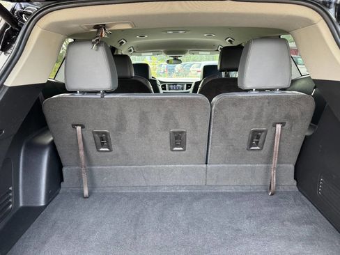 Used 2020 Buick Enclave Essence image 14