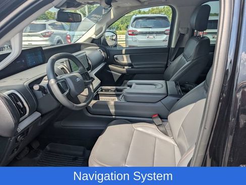Used 2025 Ford Expedition Active AWD/4WD image 13