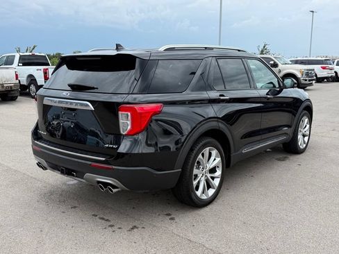 Used 2021 Ford Explorer Platinum w/ Equipment Group 601A AWD/4WD image 18