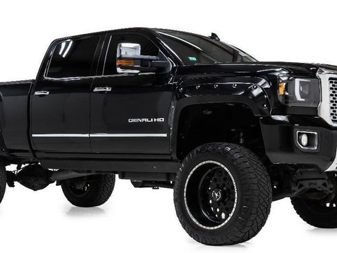 Used 2016 GMC Sierra 2500 Denali w/ Duramax Plus Package AWD/4WD image 1