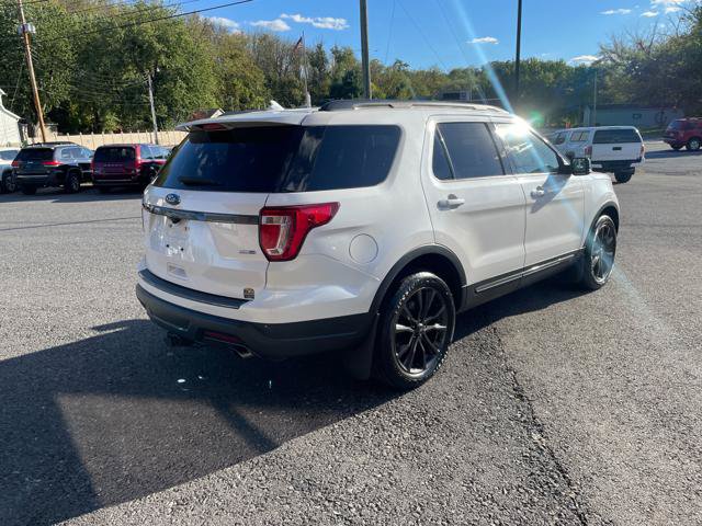 Used 2018 Ford Explorer XLT w/ Equipment Group 202A AWD/4WD image 7