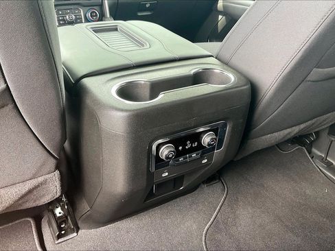 Used 2024 Chevrolet Tahoe LS AWD/4WD image 39
