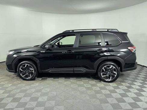 Used 2025 Subaru Forester Limited image 11