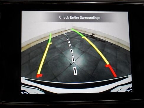 Used 2020 Jeep Grand Cherokee Overland AWD/4WD image 20