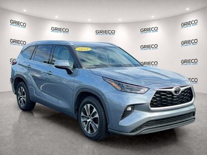 Used 2022 Toyota Highlander XLE