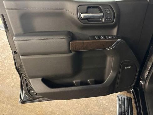Used 2022 GMC Sierra 1500 Denali w/ Denali Premium Package image 15