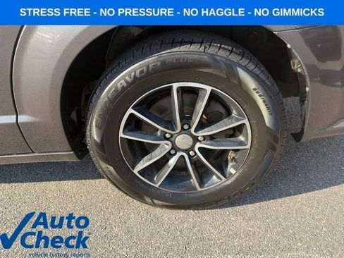 Used 2018 Dodge Grand Caravan GT FWD image 13