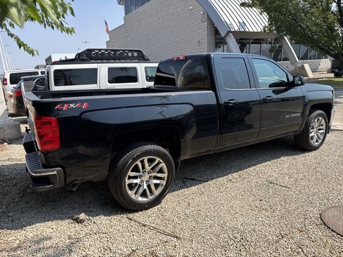 Used 2019 Chevrolet Silverado 1500 LT AWD/4WD image 4
