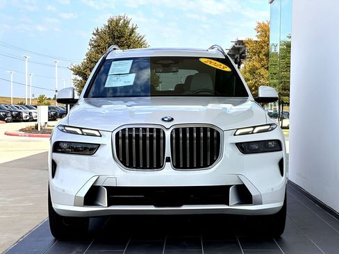 Certified 2023 BMW X7 xDrive40i w/ Premium Package image 5