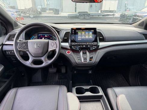 Used 2024 Honda Odyssey Sport image 7