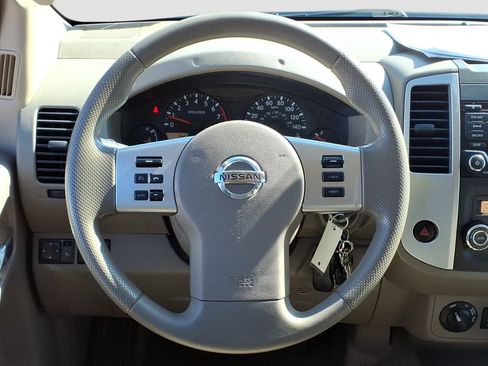 Used 2015 Nissan Frontier SV w/ SV Value Truck Package AWD/4WD image 22