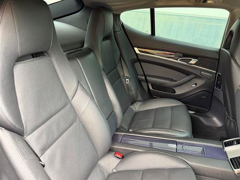 Used 2011 Porsche Panamera image 39