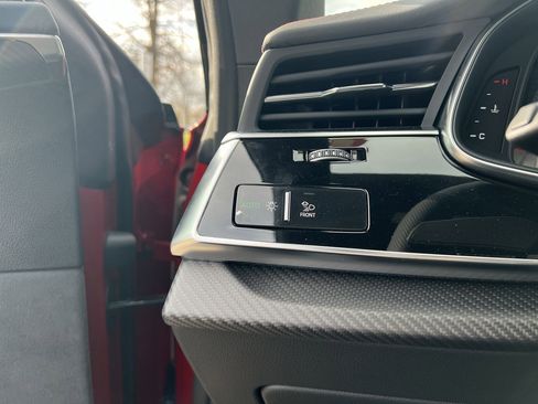 New 2025 Audi SQ8 Prestige image 13