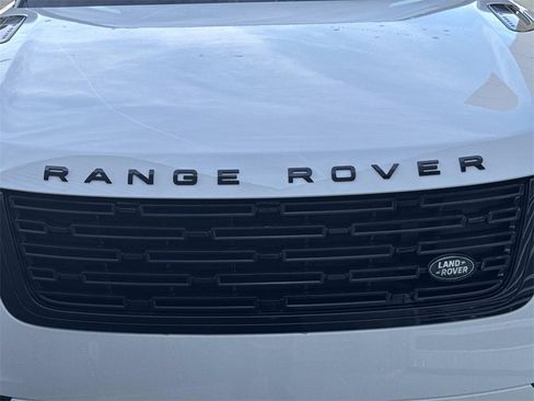 New 2026 Land Rover Range Rover Velar Dynamic SE image 10