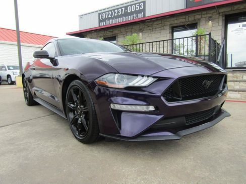Used 2019 Ford Mustang GT Premium w/ Black Accent Package RWD image 6