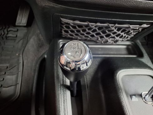 Certified 2017 Jeep Wrangler Unlimited Sport AWD/4WD image 26