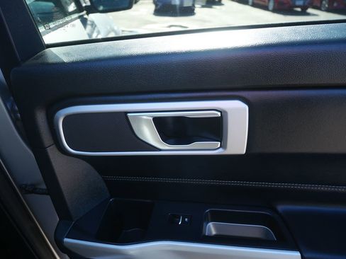 Used 2020 Ford Explorer XLT w/ Equipment Group 202A image 33