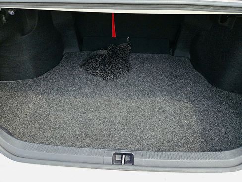 Used 2018 Toyota Camry SE FWD image 26