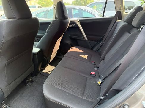 Used 2015 Toyota RAV4 XLE FWD image 6