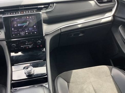Certified 2023 Jeep Grand Cherokee L Altitude AWD/4WD image 20