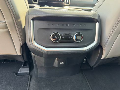 Used 2025 Ford Expedition Active AWD/4WD image 44