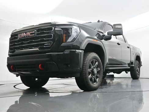 Used 2025 GMC Sierra 2500 AT4 AWD/4WD image 49