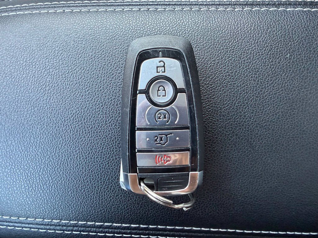 Used 2023 Ford Escape Platinum w/ Premium Technology Package AWD/4WD image 28