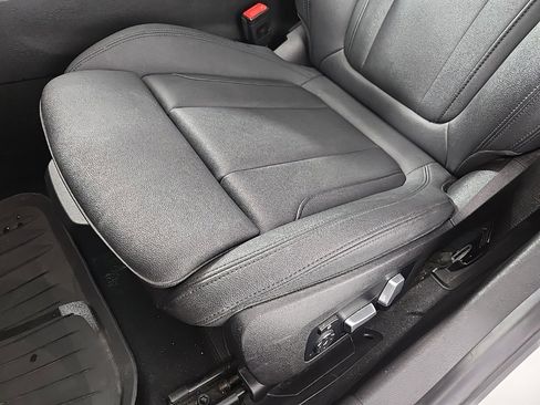 Used 2021 BMW 330i xDrive Sedan w/ Convenience Package image 13