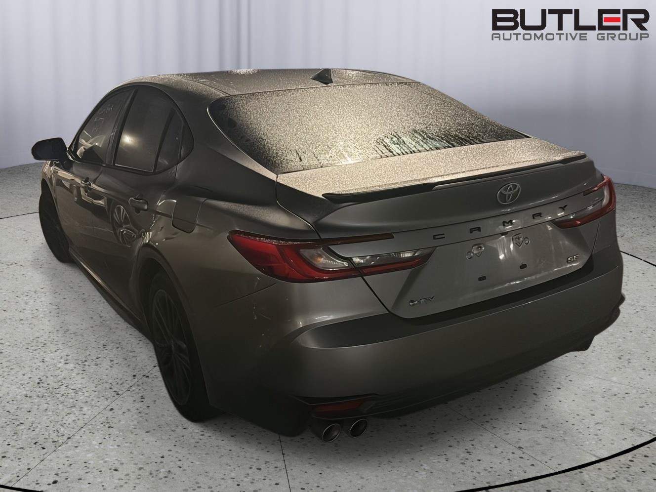 Used 2025 Toyota Camry SE w/ Convenience Package FWD image 10