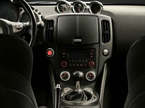 Used 2020 Nissan 370Z Coupe RWD image 14