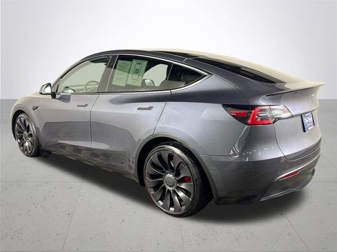 Used 2022 Tesla Model Y Performance image 8